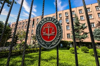 Süre Uzatımı Verilen İşlerde, İdareye Sağlanan Hizmetler (İKY) İçin Ek İşletme Gideri Talep Edilebilir mi?